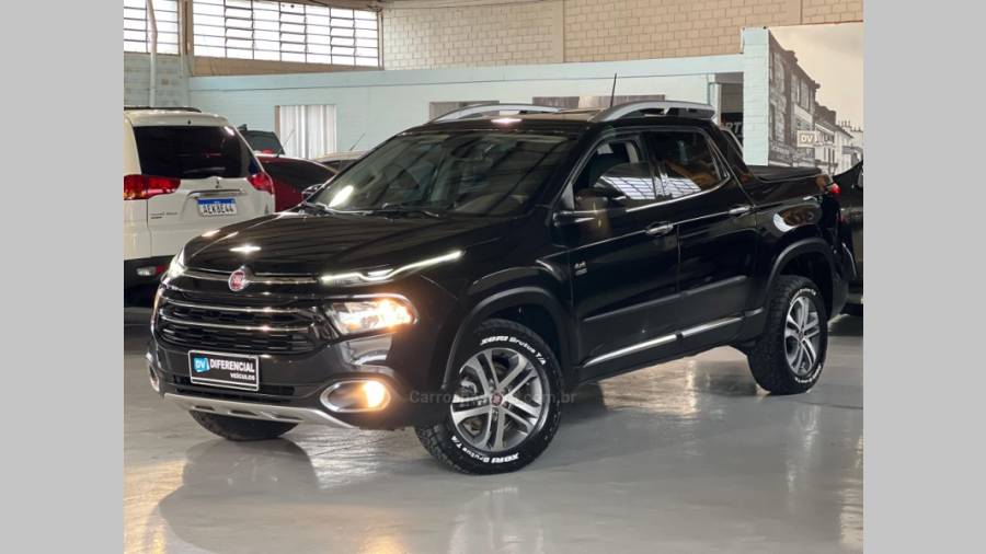 FIAT - TORO - 2017/2018 - Preta - R$ 104.900,00