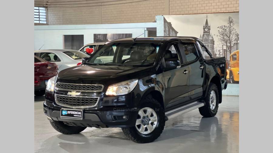 CHEVROLET - S10 - 2012/2013 - Preta - R$ 99.900,00