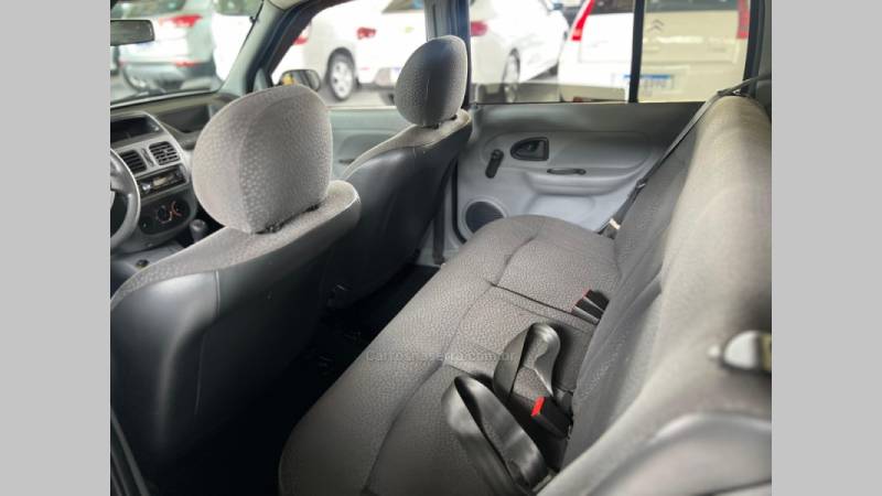 RENAULT - CLIO - 2010/2011 - Preta - R$ 21.900,00