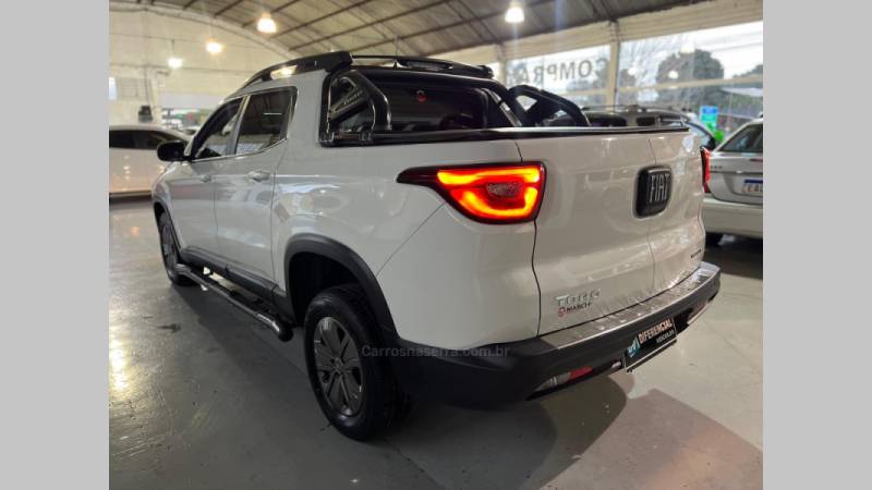 FIAT - TORO - 2019/2020 - Branca - R$ 96.900,00