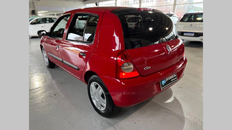 RENAULT - CLIO - 2011/2011 - Vermelha - R$ 24.900,00