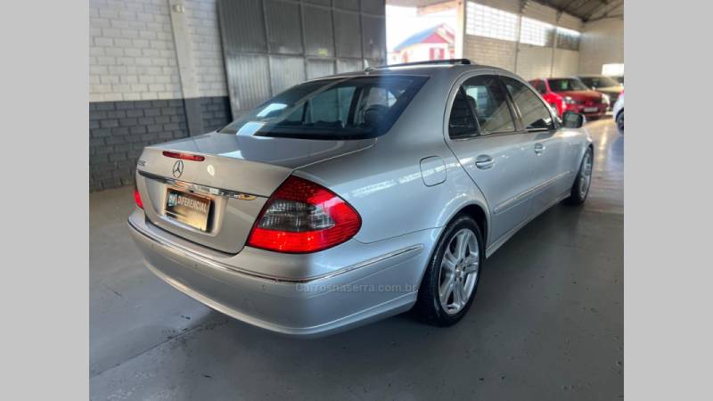 MERCEDES-BENZ - E 350 - 2007/2007 - Prata - R$ 54.900,00