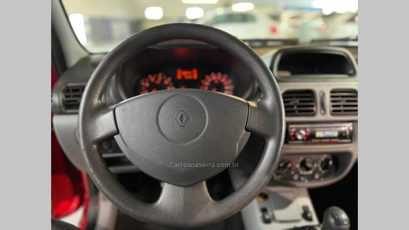 RENAULT - CLIO - 2011/2011 - Vermelha - R$ 24.900,00