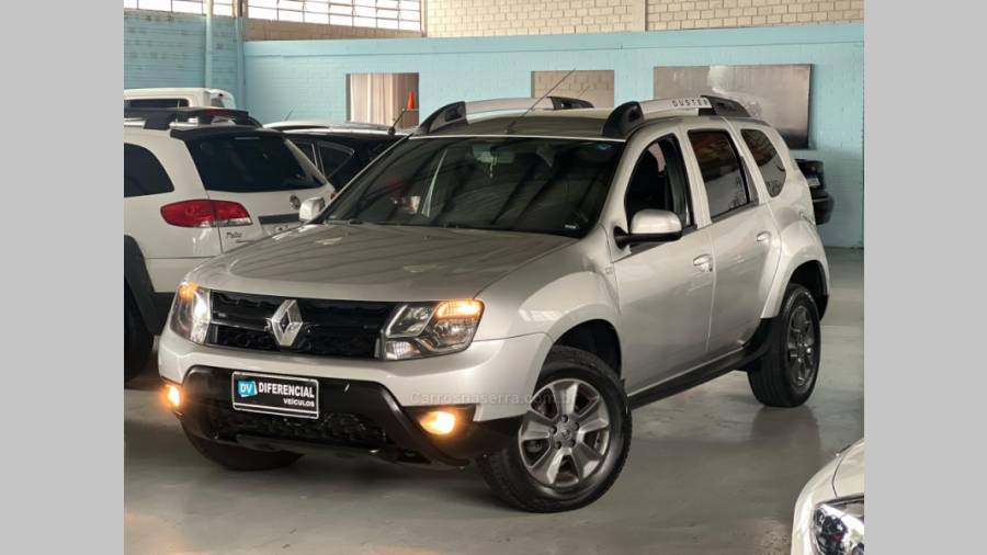 RENAULT - DUSTER - 2016/2017 - Prata - R$ 67.900,00