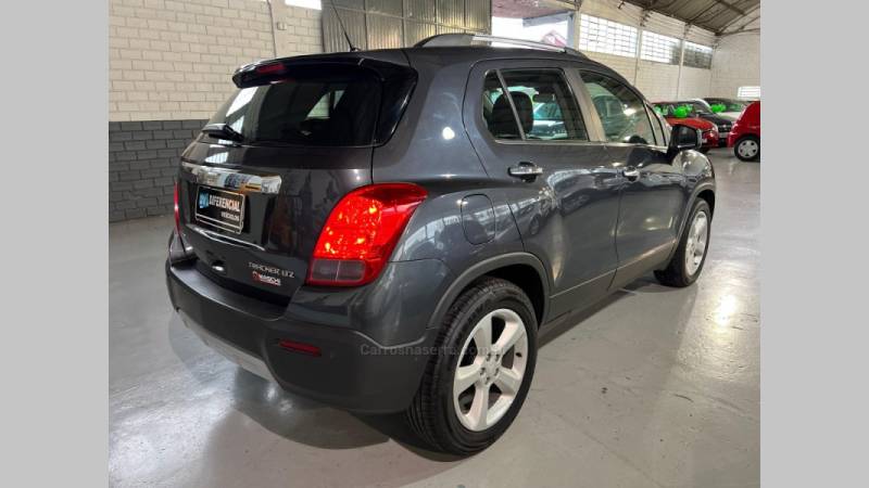 CHEVROLET - TRACKER - 2014/2015 - Cinza - R$ 69.900,00