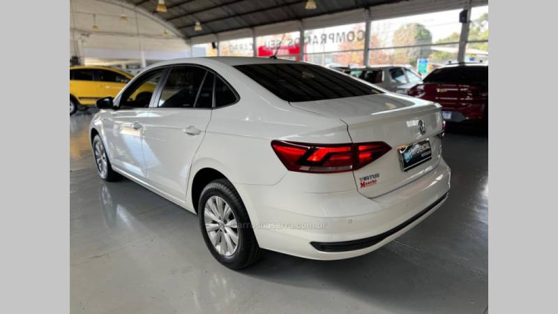 VOLKSWAGEN - VIRTUS - 2020/2021 - Branca - R$ 80.900,00