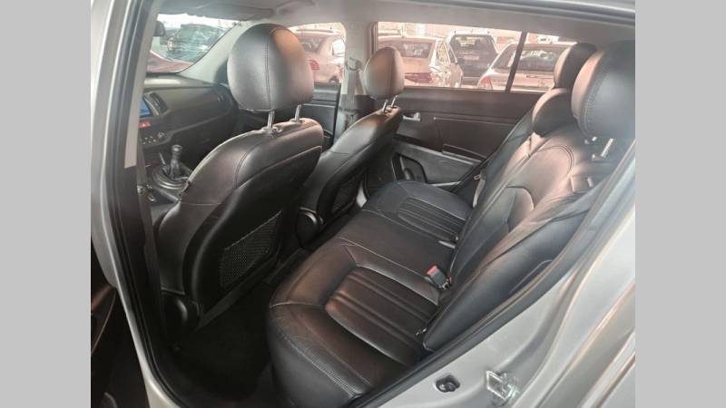 KIA MOTORS - SPORTAGE - 2010/2011 - Prata - R$ 57.900,00