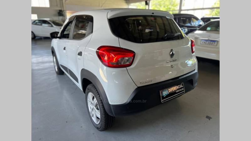 RENAULT - KWID - 2020/2021 - Branca - R$ 45.900,00