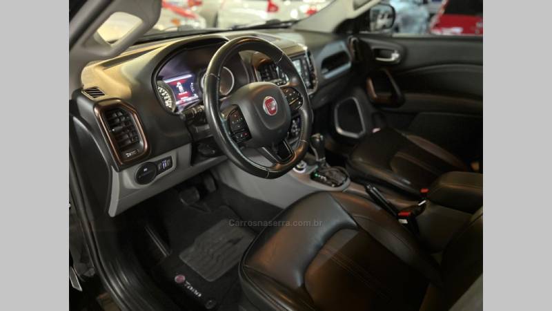 FIAT - TORO - 2017/2018 - Preta - R$ 104.900,00
