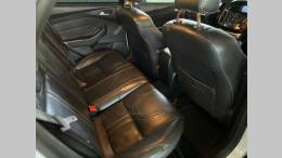 FORD - FOCUS - 2014/2015 - Branca - R$ 53.900,00