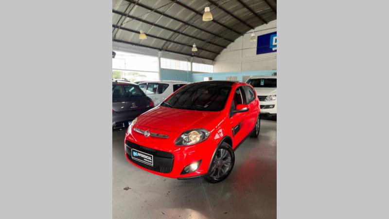 FIAT - PALIO - 2013/2014 - Vermelha - R$ 45.900,00