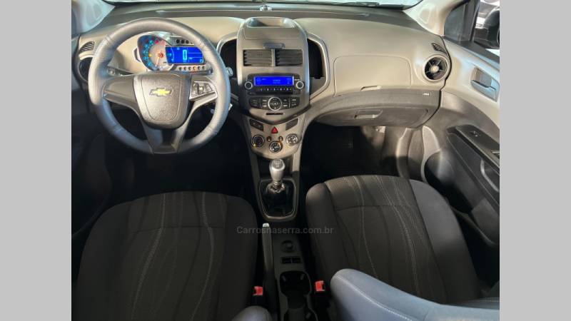 CHEVROLET - SONIC - 2012/2013 - Preta - R$ 37.900,00