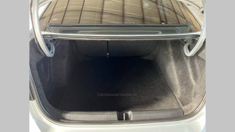 VOLKSWAGEN - VIRTUS - 2023/2023 - Prata - R$ 116.900,00