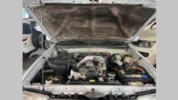 TOYOTA - HILUX SW4 - 2002/2002 - Prata - R$ 74.900,00