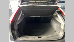 FORD - FOCUS - 2010/2011 - Preta - R$ 39.900,00