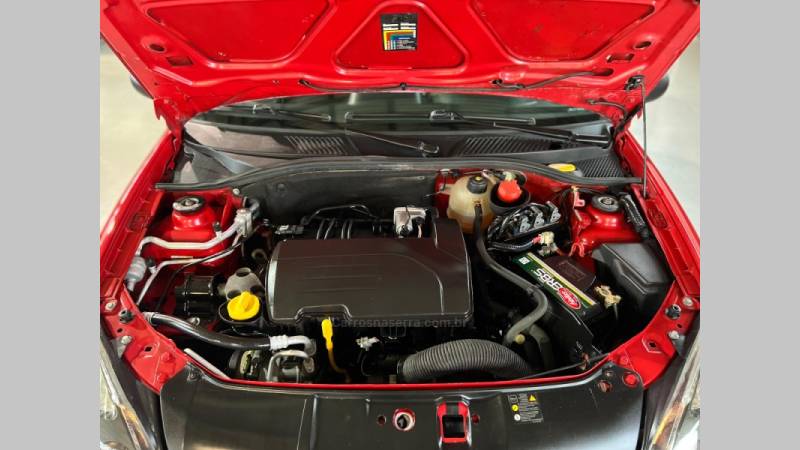 RENAULT - CLIO - 2011/2011 - Vermelha - R$ 24.900,00