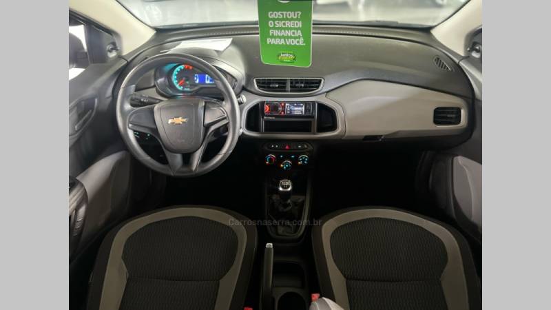 CHEVROLET - ONIX - 2014/2015 - Prata - R$ 47.900,00