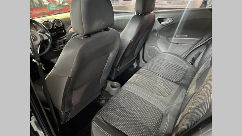 FIAT - PALIO - 2012/2013 - Cinza - R$ 39.900,00
