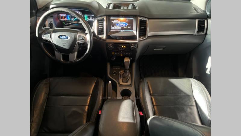 FORD - RANGER - 2016/2017 - Branca - R$ 145.900,00