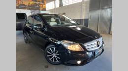 MERCEDES-BENZ - B 200 - 2012/2013 - Preta - R$ 68.900,00