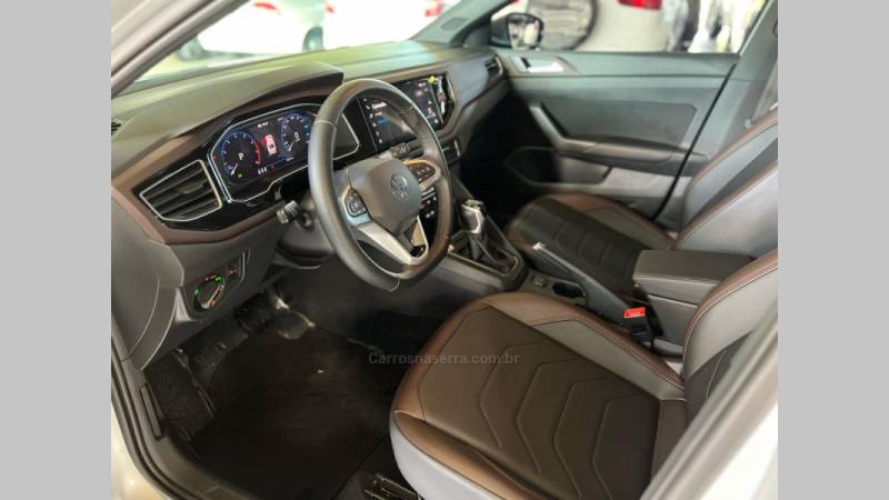 VOLKSWAGEN - VIRTUS - 2023/2023 - Prata - R$ 116.900,00