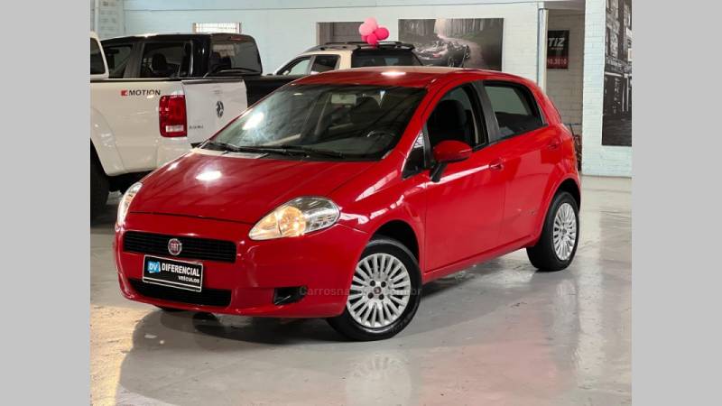 FIAT - PUNTO - 2010/2011 - Vermelha - R$ 35.900,00