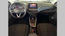 CHEVROLET - ONIX - 2021/2021 - Branca - R$ 78.900,00