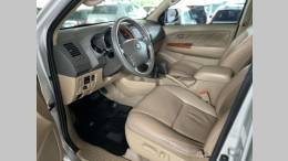 TOYOTA - HILUX SW4 - 2009/2010 - Prata - R$ 99.900,00