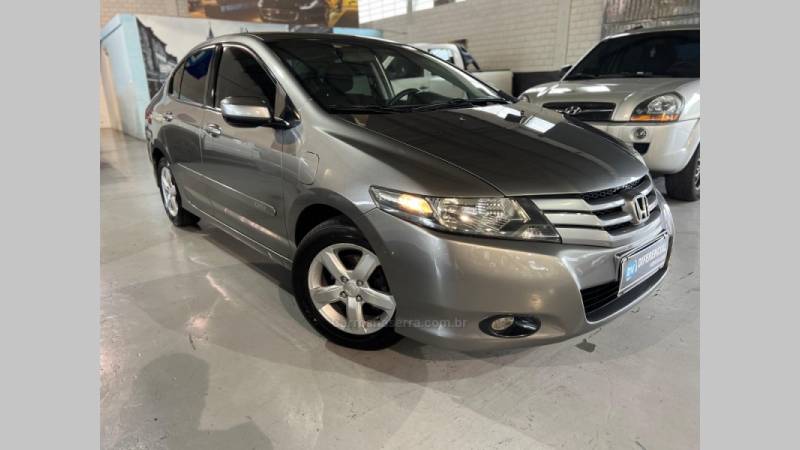 HONDA - CITY - 2010/2010 - Cinza - R$ 43.900,00