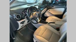 MERCEDES-BENZ - B 200 - 2012/2013 - Preta - R$ 68.900,00
