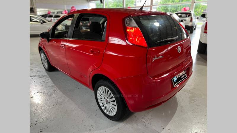 FIAT - PUNTO - 2010/2011 - Vermelha - R$ 35.900,00