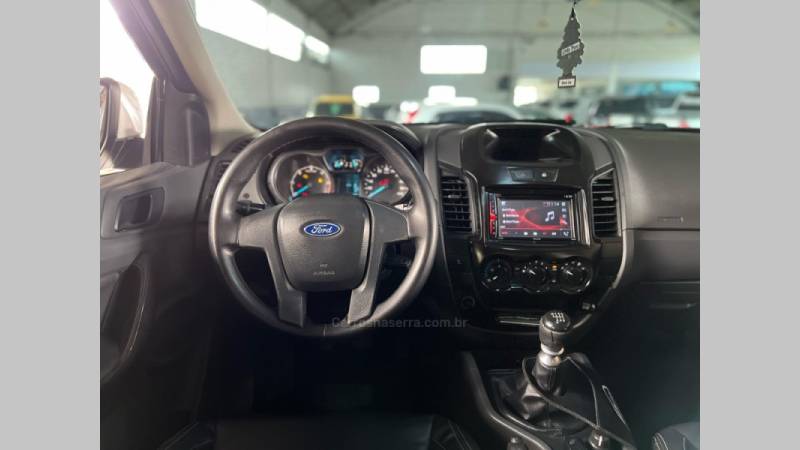 FORD - RANGER - 2014/2015 - Branca - R$ 119.900,00