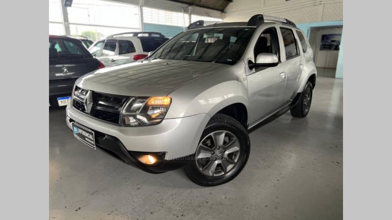 RENAULT - DUSTER - 2016/2017 - Prata - R$ 67.900,00