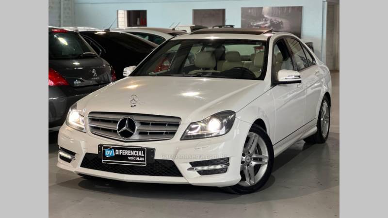 MERCEDES-BENZ - C 250 - 2013/2014 - Branca - R$ 97.900,00