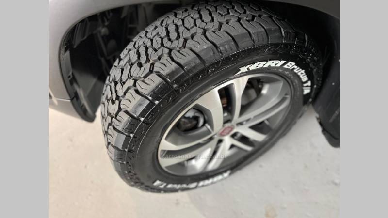 FIAT - TORO - 2017/2018 - Preta - R$ 104.900,00