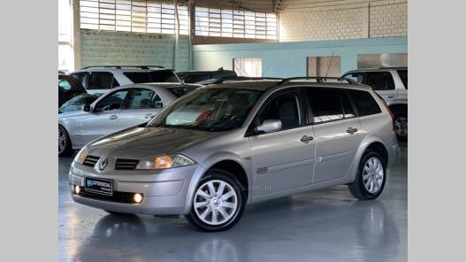 RENAULT - MÉGANE - 2012/2013 - Prata - R$ 36.900,00