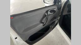 CHEVROLET - CLASSIC - 2013/2013 - Branca - R$ 29.900,00