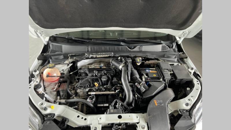 CHEVROLET - ONIX - 2021/2021 - Branca - R$ 78.900,00