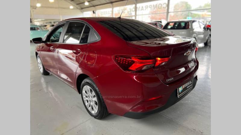 CHEVROLET - ONIX - 2020/2020 - Vermelha - R$ 66.900,00