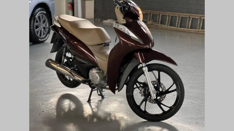 HONDA - BIZ 125 - 2021/2021 - Marrom - R$ 16.900,00