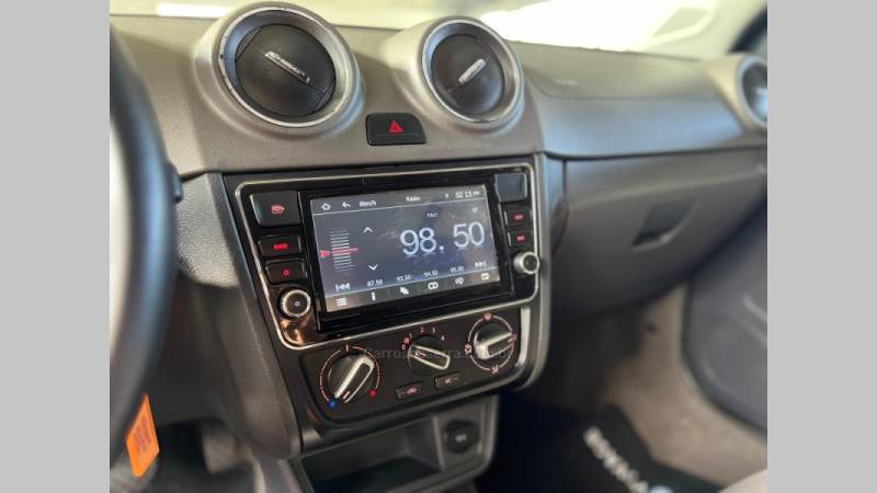 VOLKSWAGEN - VOYAGE - 2013/2014 - Cinza - R$ 45.900,00