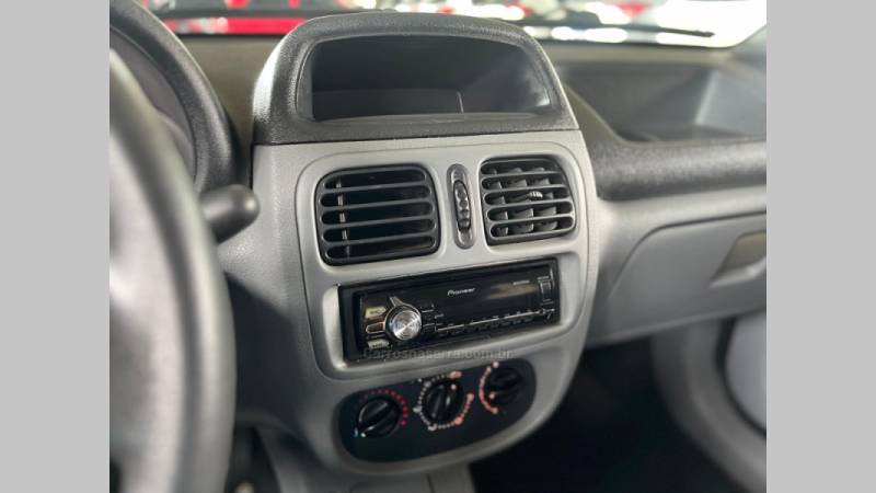 RENAULT - CLIO - 2010/2011 - Preta - R$ 21.900,00