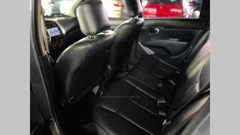 NISSAN - LIVINA - 2010/2011 - Cinza - R$ 32.900,00