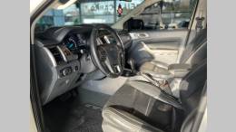 FORD - RANGER - 2016/2017 - Branca - R$ 145.900,00