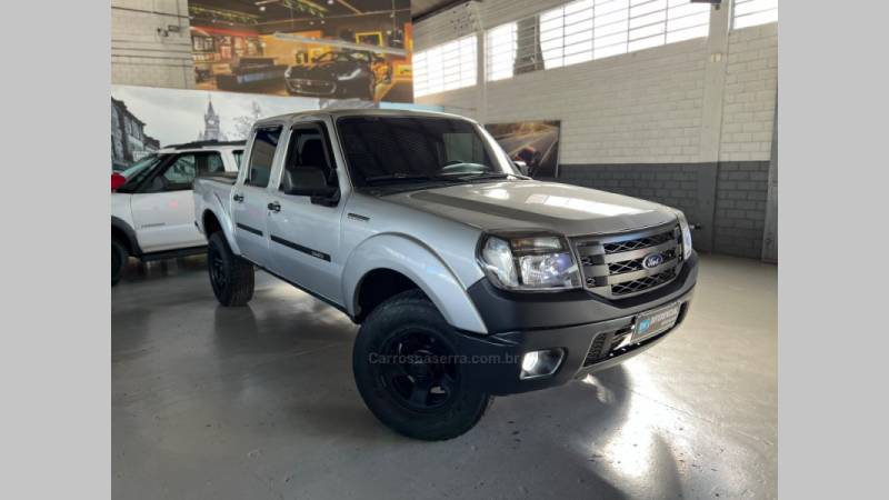 FORD - RANGER - 2009/2010 - Prata - R$ 59.900,00