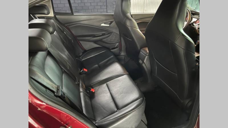 CHEVROLET - ONIX - 2020/2020 - Vermelha - R$ 66.900,00
