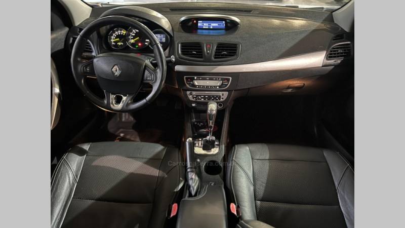 RENAULT - FLUENCE - 2013/2014 - Branca - R$ 44.900,00