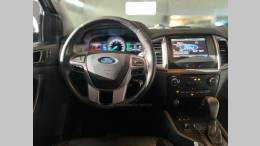FORD - RANGER - 2016/2017 - Branca - R$ 145.900,00