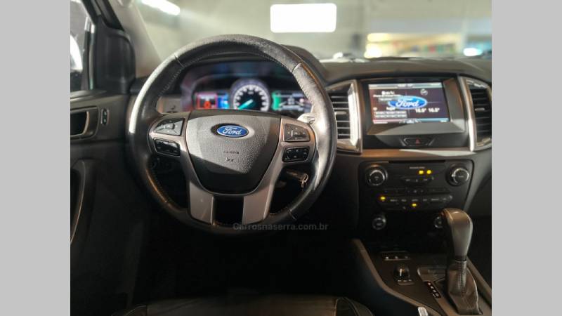 FORD - RANGER - 2016/2017 - Branca - R$ 145.900,00