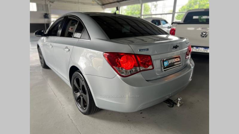 CHEVROLET - CRUZE - 2011/2012 - Prata - R$ 53.900,00